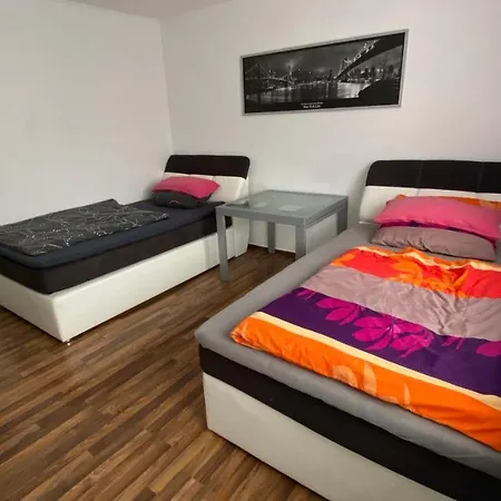 Affittacamere Pension 1.0 Zentral An Der A3;A1 *
